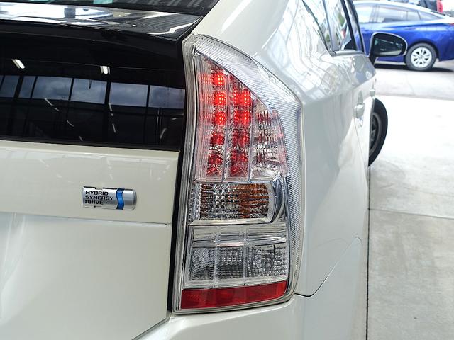 プリウス S モデリスタフルエアロ・RAYS-CE28-ECO軽量ホイール・シャークアンテナ・アルパインナビ・フルセグTV・ブルートゥースハンズフリー通話機能・バックカメラ・ETC・クリアランスソナー・ドアバイザー(47枚目)