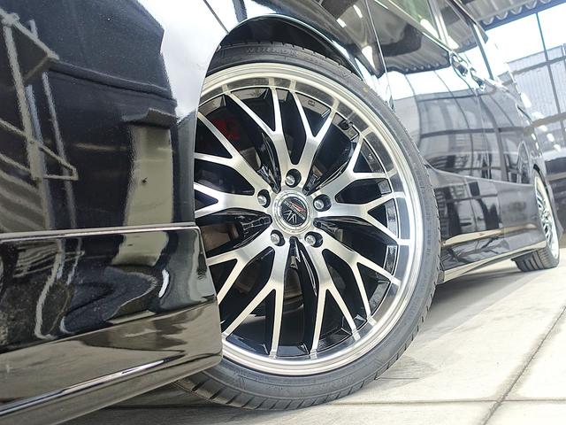 ヴォクシー ＺＳ　新品シルクブレイズエアロ・新品１９ＡＷ・新品タイヤ・新品後席モニタ・新品シートカバー・純正９型ナビ・ブルートゥース・地デジ・ＣＤ／ＤＶＤ・ビルトインＥＴＣ・リアサンシェード・左側パワスラ・オレンジ内装（9枚目）