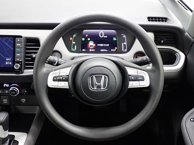 �n���h�������ɂ̓I�[�f�B�I���삪�o����I�[�f�B�I�����[�g�R���g���[���X�C�b�`�A�E���ɂ͂g���������r�d�m�r�h�m�f�ƃI�[�g�N���[�Y�R���g���[���̃X�C�b�`�𑕔��I