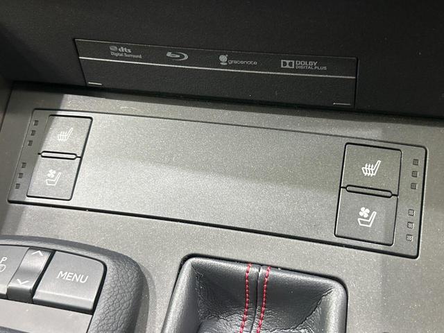 ＩＳ ＩＳ２００ｔ　Ｆスポーツ　禁煙車　メーカーナビ　プリクラッシュセーフティ　ＢＳＭ　赤革シート　シートヒーター　パワーシート　シートメモリー　Ｂｌｕｅｔｏｏｔｈ　ＥＴＣ　純正１８インチアルミ（7枚目）