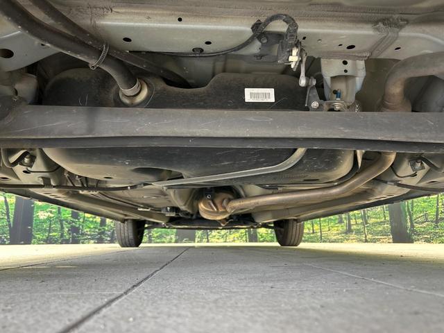 アルトラパン モード　ＳＤナビ　バックカメラ　衝突被害軽減システム　禁煙車　コーナーセンサー　スマートキー　ＨＩＤヘッド　ビルトインＥＴＣ　オートハイビーム　車線逸脱警報　オートライト　オートエアコン　Ｂｌｕｅｔｏｏｔｈ（19枚目）