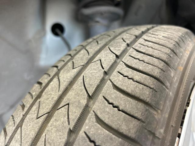 アルトラパン モード　ＳＤナビ　バックカメラ　衝突被害軽減システム　禁煙車　コーナーセンサー　スマートキー　ＨＩＤヘッド　ビルトインＥＴＣ　オートハイビーム　車線逸脱警報　オートライト　オートエアコン　Ｂｌｕｅｔｏｏｔｈ（51枚目）