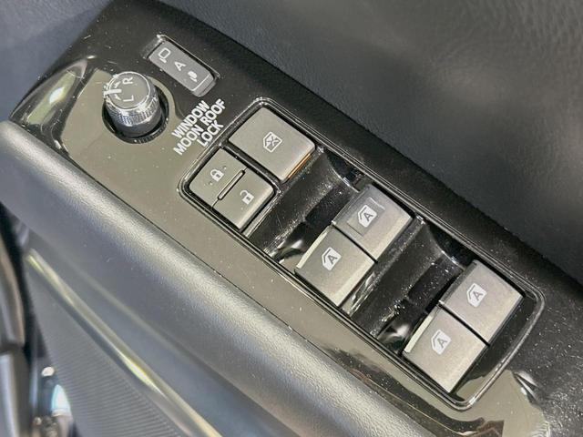 アルファード ２．５Ｓ　Ｃパッケージ　禁煙車　サンルーフ　両側電動ドア　後席モニター　ＢＳＭ　デジタルミラー　レーダークルーズ　レザーシート　前席シートエアコン　ドラレコ　コーナーセンサー　スマートキー　ＬＥＤヘッド　ビルトインＥＴＣ（33枚目）