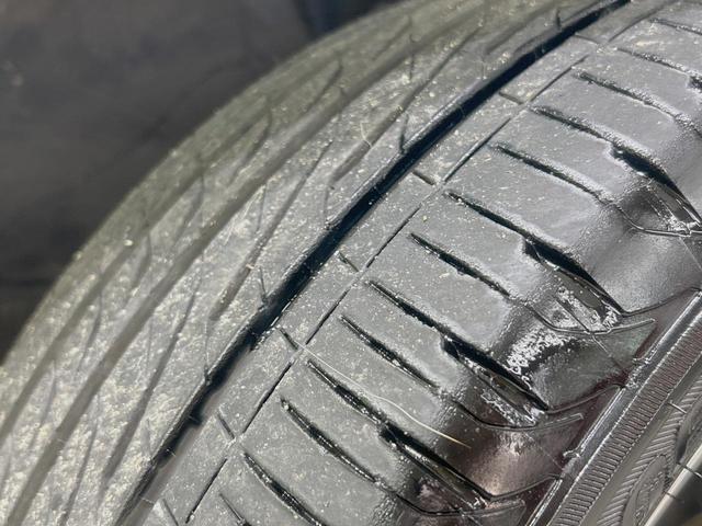 ノア ハイブリッドＳｉ　ダブルバイビーＩＩＩ　禁煙車　純正９インチナビ　後席モニター　セーフティセンス　両側パワースライドドア　クルコン　バックカメラ　ＥＴＣ２．０　ドラレコ　デュアルエアコン　ＬＥＤヘッドライト　１６インチアルミホイール（60枚目）