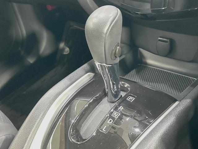 エクストレイル ２０Ｘ　純正ＳＤナビ　バックカメラ　禁煙車　防水シート　ドラレコ　スマートキー　シートヒーター　ＨＩＤヘッド　ビルトインＥＴＣ　オートライト　デュアルエアコン　純正１７インチアルミ　Ｂｌｕｅｔｏｏｔｈ　ＣＤ（33枚目）