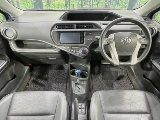アクア Gブラックソフトレザーセレクション 純正SDナビ バックカメラ 禁煙車 スマートキー LEDヘッド ETC オートライト オートエアコン 純正15インチアルミ Bluetooth CD DVD再生 フルセグ(2枚目)