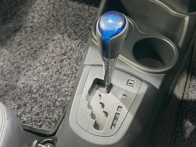 アクア Gブラックソフトレザーセレクション 純正SDナビ バックカメラ 禁煙車 スマートキー LEDヘッド ETC オートライト オートエアコン 純正15インチアルミ Bluetooth CD DVD再生 フルセグ(23枚目)