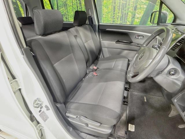 ワゴンRスティングレー X 禁煙車 スマートキー HIDヘッド フォグランプ オートエアコン 純正14インチアルミ CD 革巻きステアリング シートリフター バニティミラー 電動格納ミラー チルトステアリング イモビライザー(8枚目)