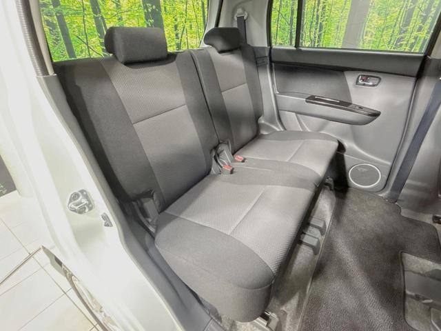 ワゴンRスティングレー X 禁煙車 スマートキー HIDヘッド フォグランプ オートエアコン 純正14インチアルミ CD 革巻きステアリング シートリフター バニティミラー 電動格納ミラー チルトステアリング イモビライザー(9枚目)