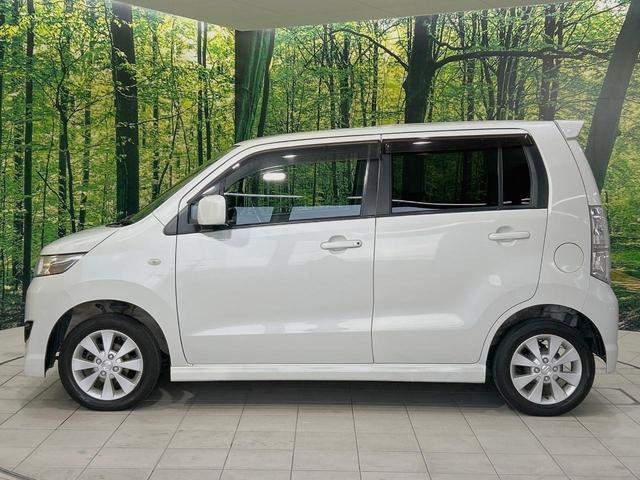 ワゴンRスティングレー X 禁煙車 スマートキー HIDヘッド フォグランプ オートエアコン 純正14インチアルミ CD 革巻きステアリング シートリフター バニティミラー 電動格納ミラー チルトステアリング イモビライザー(25枚目)