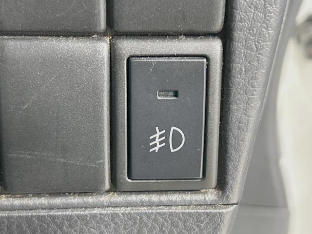 ワゴンRスティングレー X 禁煙車 スマートキー HIDヘッド フォグランプ オートエアコン 純正14インチアルミ CD 革巻きステアリング シートリフター バニティミラー 電動格納ミラー チルトステアリング イモビライザー(40枚目)