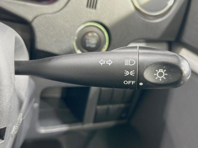 ワゴンRスティングレー X 禁煙車 スマートキー HIDヘッド フォグランプ オートエアコン 純正14インチアルミ CD 革巻きステアリング シートリフター バニティミラー 電動格納ミラー チルトステアリング イモビライザー(42枚目)