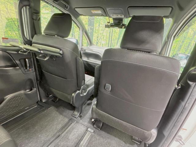 ヴォクシー ZS 煌II 両側電動ドア 純正9型ナビ 後席モニター バックカメラ セーフティセンス 禁煙車 ドラレコ スマートキー LEDヘッド ビルトインETC ドラレコ クルコン オートハイビーム オートエアコン(34枚目)