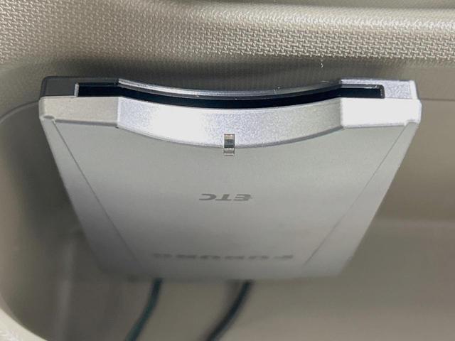 ムーヴ Ｌ　禁煙車　ＥＴＣ　ＣＤ　アイドリングストップ　アームレスト　ドリンクホルダー　パワーウィンドウ　ドアバイザー　フロアマット（4枚目）