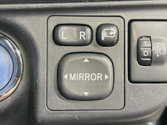 アクア S アルパイン製SDナビ バックカメラ 禁煙車 ドラレコ スマートキー ETC オートライト オートエアコン Bluetooth CD DVD再生 フルセグ 電動格納ミラー プライバシーガラス(32枚目)