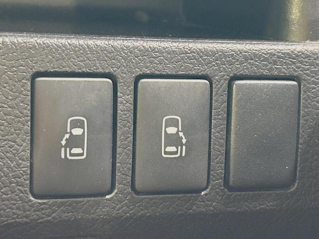 ヴォクシー ZS 煌II 両側電動ドア 純正HDDナビ 後席モニター バックカメラ 禁煙車 ドラレコ スマートキー ビルトインETC オートライト デュアルエアコン Bluetooth CD DVD再生 フルセグ(3枚目)