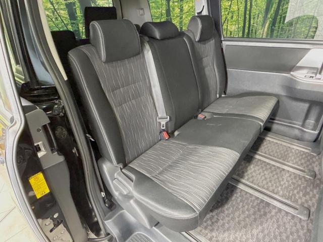 ヴォクシー ZS 煌II 両側電動ドア 純正HDDナビ 後席モニター バックカメラ 禁煙車 ドラレコ スマートキー ビルトインETC オートライト デュアルエアコン Bluetooth CD DVD再生 フルセグ(9枚目)