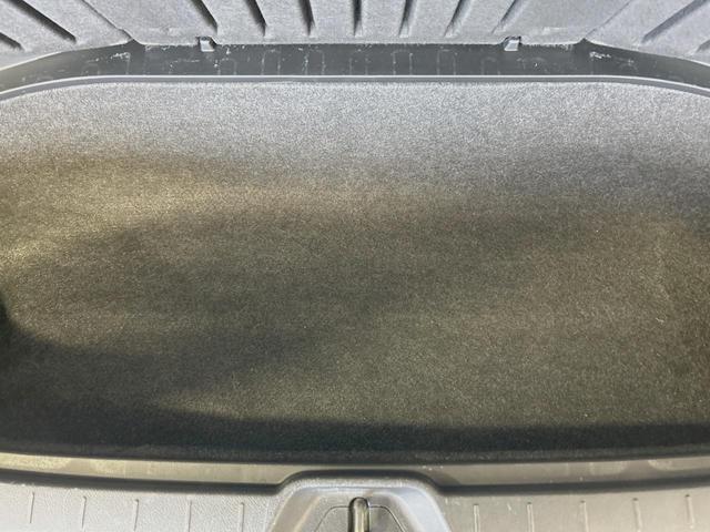 ヴォクシー ZS 煌II 両側電動ドア 純正HDDナビ 後席モニター バックカメラ 禁煙車 ドラレコ スマートキー ビルトインETC オートライト デュアルエアコン Bluetooth CD DVD再生 フルセグ(42枚目)