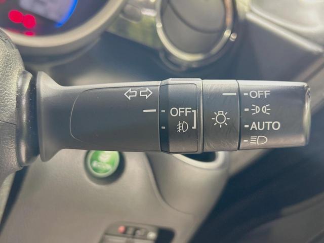 N-BOXカスタム G・ターボLパッケージ 両側電動ドア SDナビ バックカメラ 禁煙車 ハーフレザーシート スマートキー HIDヘッド ETC クルコン オートライト オートエアコン Bluetooth CD DVD再生 フルセグ(27枚目)