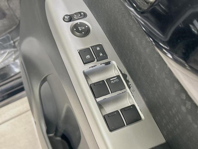 N-BOXカスタム G・ターボLパッケージ 両側電動ドア SDナビ バックカメラ 禁煙車 ハーフレザーシート スマートキー HIDヘッド ETC クルコン オートライト オートエアコン Bluetooth CD DVD再生 フルセグ(32枚目)