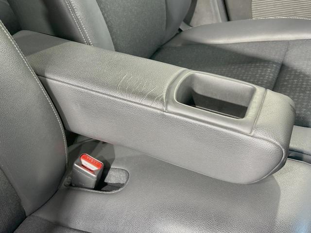 N-BOXカスタム G・ターボLパッケージ 両側電動ドア SDナビ バックカメラ 禁煙車 ハーフレザーシート スマートキー HIDヘッド ETC クルコン オートライト オートエアコン Bluetooth CD DVD再生 フルセグ(43枚目)