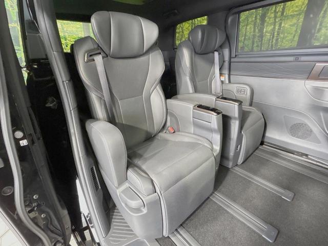 アルファード Z 左右独立ムーンルーフ プリクラッシュセーフティ 両側電動ドア 純正14型ディスプレイオーディオ 13.2型後席モニター 全周囲カメラ レーダークルーズ 禁煙車 レザー調シート シートエアコン ETC(10枚目)