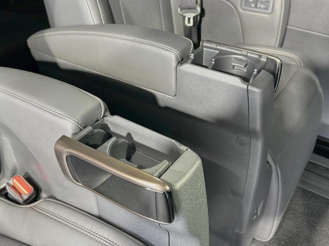 アルファード Z 左右独立ムーンルーフ プリクラッシュセーフティ 両側電動ドア 純正14型ディスプレイオーディオ 13.2型後席モニター 全周囲カメラ レーダークルーズ 禁煙車 レザー調シート シートエアコン ETC(61枚目)