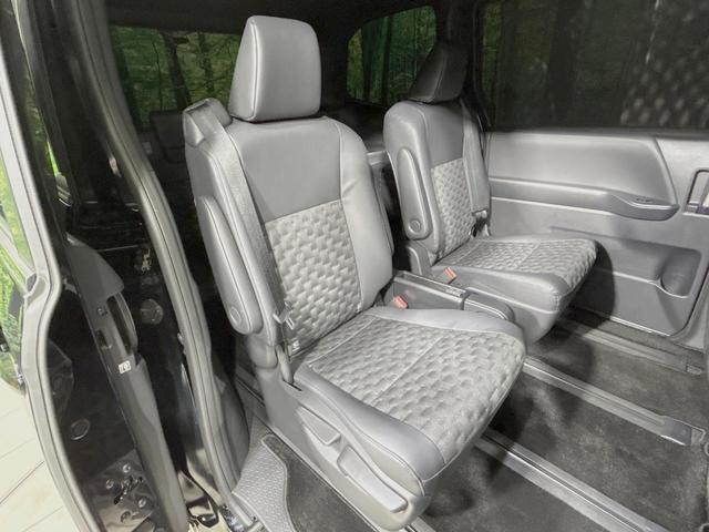 ヴォクシー ハイブリッドS-Z 純正10.5型ディスプレイオーディオ プリクラッシュセーフティ 両側電動ドア 13.2型後席モニター バックカメラ 100V電源 レーダークルーズ 禁煙車 ハーフレザーシート ドラレコ ETC(9枚目)