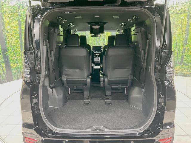 ヴォクシー ハイブリッドS-Z 純正10.5型ディスプレイオーディオ プリクラッシュセーフティ 両側電動ドア 13.2型後席モニター バックカメラ 100V電源 レーダークルーズ 禁煙車 ハーフレザーシート ドラレコ ETC(11枚目)