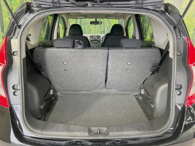 ノート X DIG-S 禁煙車 ETC スマートキー CD再生 アイドリングストップ 電動格納ミラー 盗難防止装置 パワーステアリング パワーウィンドウ ドアバイザー プライバシーガラス 純正14インチスチールホイール(38枚目)