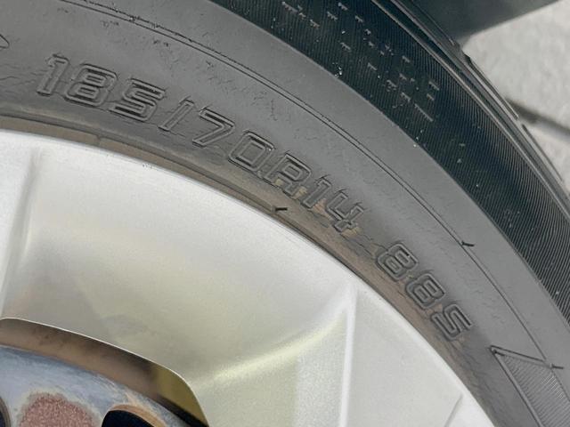 ノート X DIG-S 禁煙車 ETC スマートキー CD再生 アイドリングストップ 電動格納ミラー 盗難防止装置 パワーステアリング パワーウィンドウ ドアバイザー プライバシーガラス 純正14インチスチールホイール(44枚目)