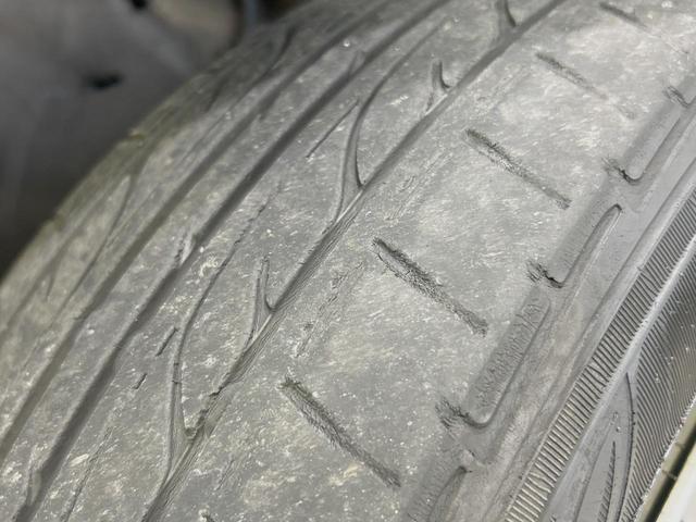 ノート X DIG-S 禁煙車 ETC スマートキー CD再生 アイドリングストップ 電動格納ミラー 盗難防止装置 パワーステアリング パワーウィンドウ ドアバイザー プライバシーガラス 純正14インチスチールホイール(46枚目)