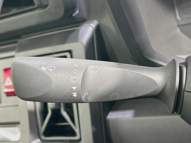 タフト X ガラスルーフ 衝突被害軽減システム 禁煙車 コーナーセンサー スマートキー LEDヘッドライト オートハイビーム オートライト オートエアコン CD ステアリングスイッチ(23枚目)