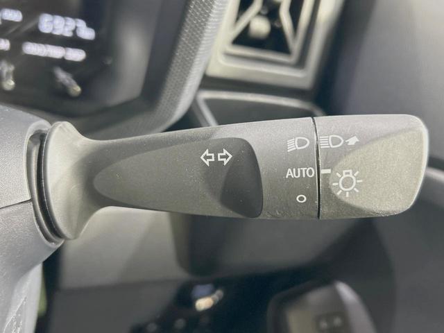 タフト X ガラスルーフ 衝突被害軽減システム 禁煙車 コーナーセンサー スマートキー LEDヘッドライト オートハイビーム オートライト オートエアコン CD ステアリングスイッチ(24枚目)