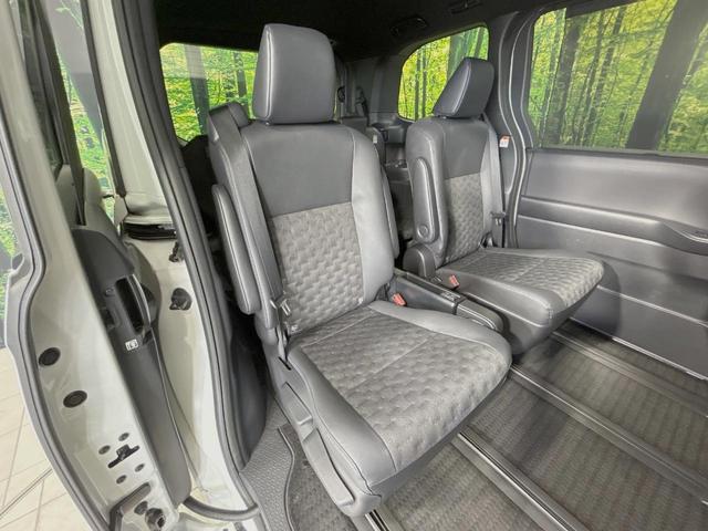 ヴォクシー ハイブリッドS-Z 両側電動ドア 純正8型ディスプレイオーディオ バックカメラ プリクラッシュセーフティ レーダークルーズ 禁煙車 ハーフレザーシート ドラレコ コーナーセンサー スマートキー LEDヘッド ETC2.0(9枚目)