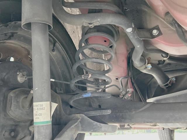 ミラココア ココアプラスＸスマートセレクションＳＮ　純正ＳＤナビ　バックカメラ　禁煙車　スマートキー　ＬＥＤヘッド　ＥＴＣ　オートエアコン　ＣＤ　ＤＶＤ再生　地デジ　アイドリングストップ　アームレスト　ドアバイザー　フロアマット　プライバシーガラス（23枚目）