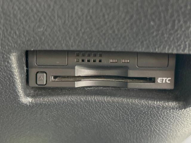 シエンタ Ｇ　両側電動スライドドア　ＳＤナビ　禁煙車　スマートキー　ビルトインＥＴＣ　オートエアコン　ＣＤ　ＤＶＤ再生　フルセグ　純正革巻きステアリング　オートエアコン　電動格納ミラー（6枚目）