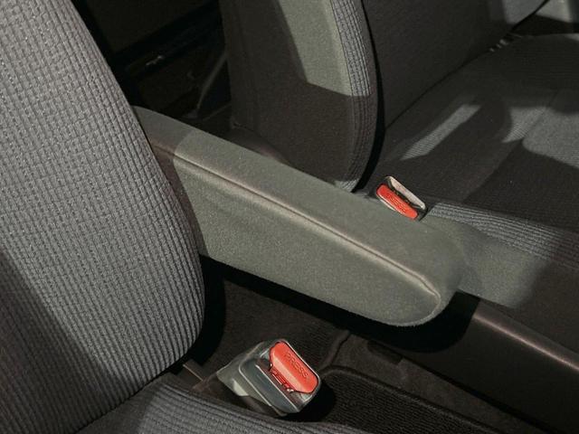 シエンタ Ｇ　両側電動スライドドア　ＳＤナビ　禁煙車　スマートキー　ビルトインＥＴＣ　オートエアコン　ＣＤ　ＤＶＤ再生　フルセグ　純正革巻きステアリング　オートエアコン　電動格納ミラー（7枚目）