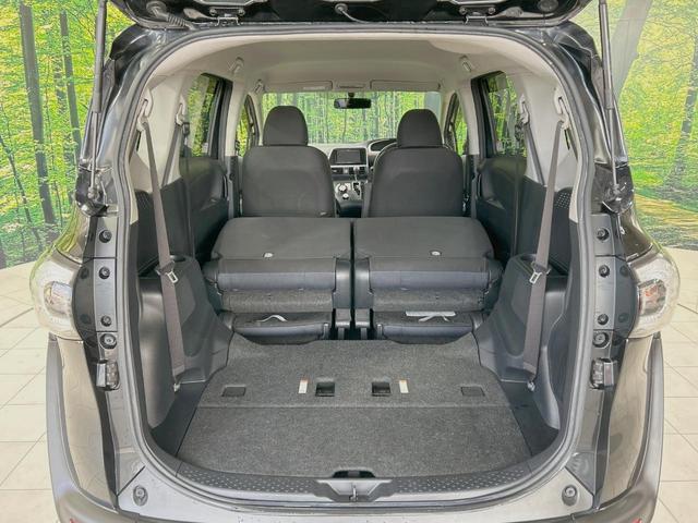シエンタ Ｇ　両側電動スライドドア　ＳＤナビ　禁煙車　スマートキー　ビルトインＥＴＣ　オートエアコン　ＣＤ　ＤＶＤ再生　フルセグ　純正革巻きステアリング　オートエアコン　電動格納ミラー（11枚目）