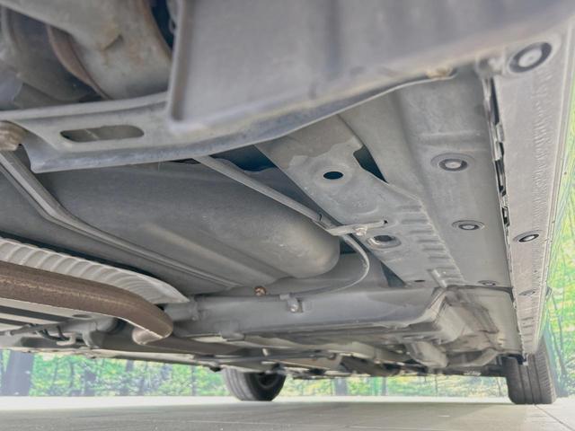 シエンタ Ｇ　両側電動スライドドア　ＳＤナビ　禁煙車　スマートキー　ビルトインＥＴＣ　オートエアコン　ＣＤ　ＤＶＤ再生　フルセグ　純正革巻きステアリング　オートエアコン　電動格納ミラー（28枚目）