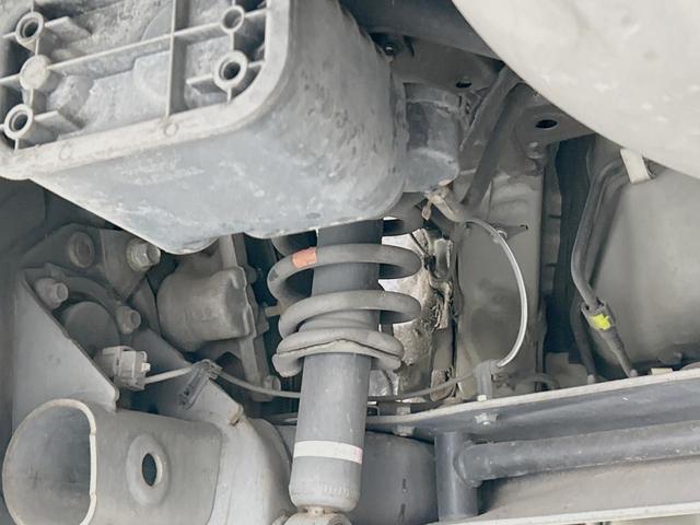 シエンタ Ｇ　両側電動スライドドア　ＳＤナビ　禁煙車　スマートキー　ビルトインＥＴＣ　オートエアコン　ＣＤ　ＤＶＤ再生　フルセグ　純正革巻きステアリング　オートエアコン　電動格納ミラー（29枚目）