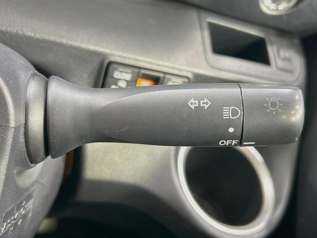 シエンタ Ｇ　両側電動スライドドア　ＳＤナビ　禁煙車　スマートキー　ビルトインＥＴＣ　オートエアコン　ＣＤ　ＤＶＤ再生　フルセグ　純正革巻きステアリング　オートエアコン　電動格納ミラー（42枚目）