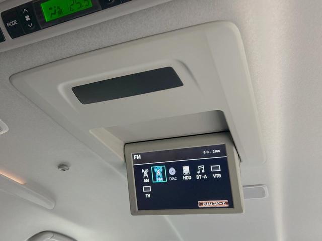 【フリップダウンモニター】大画面モニターで後席でもエンタメをお楽しみいただけます。小さなお子様にも大人気の装備です♪