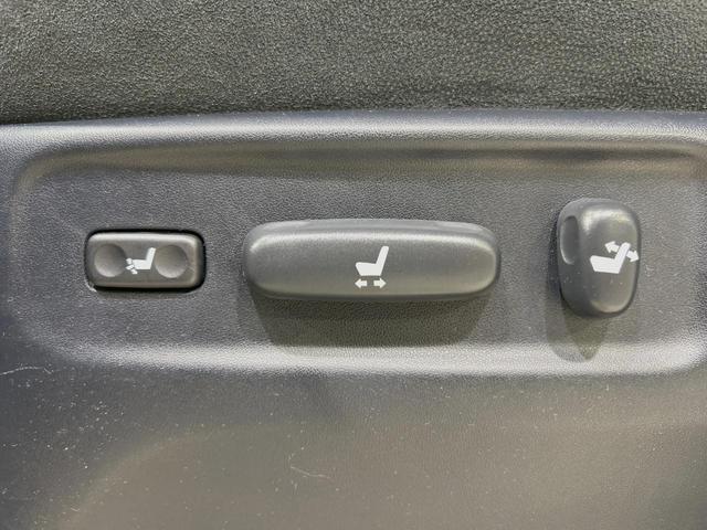 【パワーシート】スイッチ一つで簡単にシートの微調整が可能！電動だから力もいりません！快適なシートポジションにセットして、快適なドライブをお楽しみください。