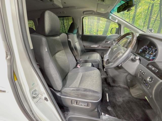 運転席シート廻りは使用感も少なく、良好な状態となっています。丁寧に使われていたことがよくわかりますね。