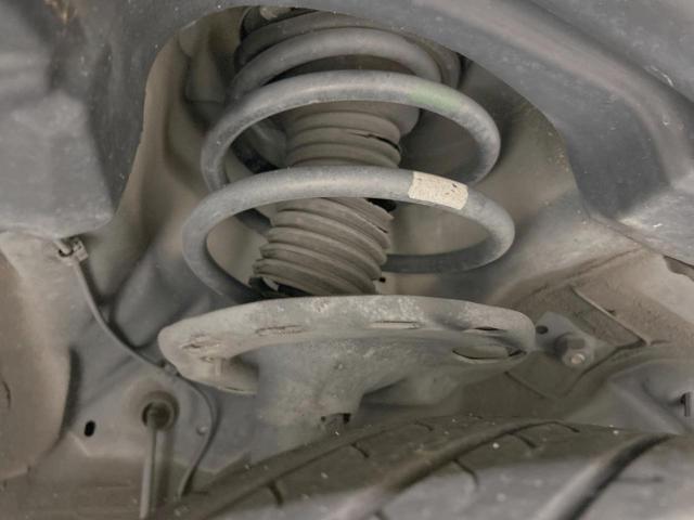 お車を安心してお乗りいただく為には、足回りの定期点検が欠かせません。サービスサポート（有償保証）では無料点検もご提供しており、安心のカーライフをお過ごしいただけるサポート体制が整っています。