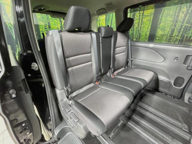 セレナ ハイウェイスター　ＶセレクションＩＩ　両側電動ドア　カロッツェリア１０型ナビ　後席モニター　プロパイロット　全周囲カメラ　レーダークルーズ　禁煙車　デジタルインナーミラー　ドラレコ　コーナーセンサー　スマートキー　ＨＩＤヘッド（9枚目）