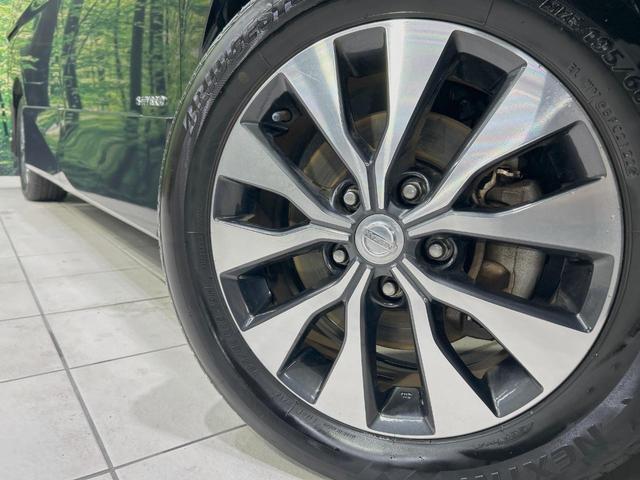 セレナ ハイウェイスター　ＶセレクションＩＩ　両側電動ドア　カロッツェリア１０型ナビ　後席モニター　プロパイロット　全周囲カメラ　レーダークルーズ　禁煙車　デジタルインナーミラー　ドラレコ　コーナーセンサー　スマートキー　ＨＩＤヘッド（14枚目）