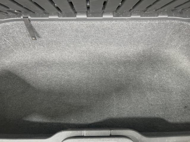 セレナ ハイウェイスター　ＶセレクションＩＩ　両側電動ドア　カロッツェリア１０型ナビ　後席モニター　プロパイロット　全周囲カメラ　レーダークルーズ　禁煙車　デジタルインナーミラー　ドラレコ　コーナーセンサー　スマートキー　ＨＩＤヘッド（53枚目）