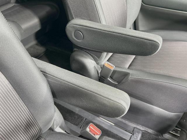 セレナ ハイウェイスター　ＶセレクションＩＩ　両側電動ドア　カロッツェリア１０型ナビ　後席モニター　プロパイロット　全周囲カメラ　レーダークルーズ　禁煙車　デジタルインナーミラー　ドラレコ　コーナーセンサー　スマートキー　ＨＩＤヘッド（55枚目）